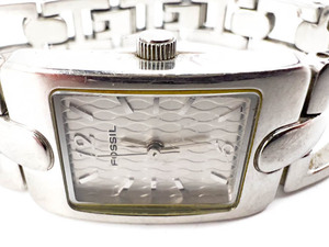 lot 90 image: Ladys Fossil ES-1501 stainless steel Quartz Analog watch. New Battery Installed