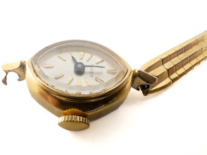 lot 159 image: Timex circa 1969 cal. M23 yellow stainless steel and base metal Mechanical Watch.