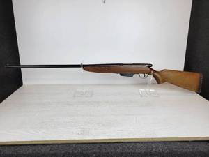 lot 575 image: Western Field 16 Gauge Shotgun, Model 30