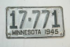 1945 Minnesota License Plate