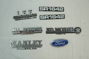 Dealer Plaque