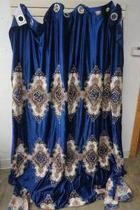 2 Curtain Panels