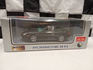 lot 7 image: Sun Star Porsche 911 118th Scale Die Cast Car