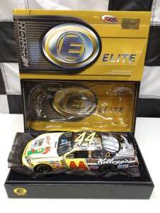 lot 21 image: Action Elite Terry Labonte #44 Kelloggs 124th Scale Die Cast Car