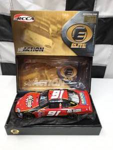 lot 27 image: Action Elite Bill Elliot #91 AAPA- Auto Value  Bumper To Bumper 124th Scale Die Cast Car Low Serial #