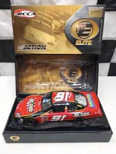 lot 35 image: Action Elite Bill Elliot #91 AAPA Auto Value 124th Scale Die Cast Car Low Serial #