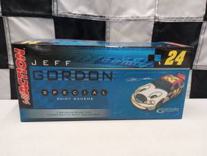 lot 65 image: Action Movie Paint Scheme Jeff Gordon #24 Foundation  Mighty Mouse 124th Scale Die Cast Car