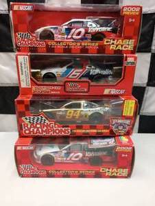 lot 95 image: Racing Champions 124th Scale Die Cast Cars