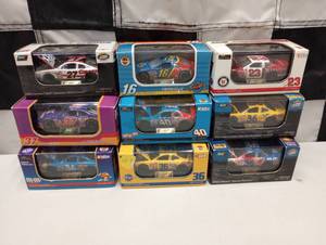 lot 105 image: Revell 164th Scale Die Cast Cars