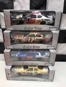 lot 135 image: Team Caliber Pit Stop 124th Scale Die Cast Cars