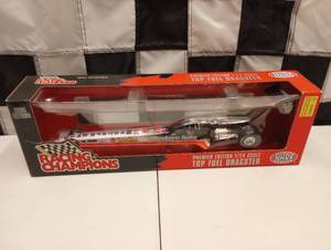 lot 176 image: Racing Champion Western Auto 124th Scale Die Cast Top Fuel Dragster