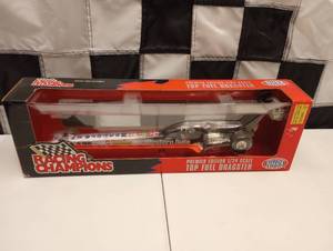 lot 177 image: Racing Champion Western Auto 124th Scale Die Cast Top Fuel Dragster