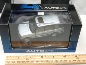lot 258 image: Autoart Range Rover 4.6 HSE 143rd Scale Die Cast Car