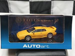 lot 261 image: Autoart Lotus Esprit V8 143rd Scale Die Cast Car