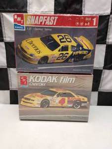 lot 322 image: Ertl AMT 125th Scale Model Kits
