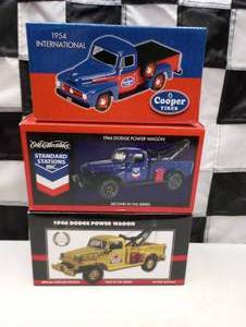 lot 282 image: Ertl Collectible Die Cast Coin Banks