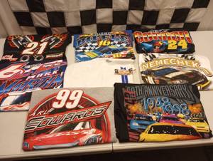 lot 337 image: Nascar Racing Adult 2XL T-Shirts