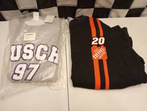 lot 340 image: Nascar Racing Adult Medium Sweatshirts.
