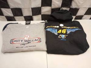 lot 350 image: Nascar Racing Adult XL Sweatshirt  Shirt