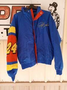 lot 370 image: Chase Authentic Jeff Gordon DuPont #24 X-Large Jacket
