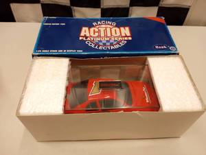 lot 382 image: Action 124th Scale Die Cast Cars Coin Banks