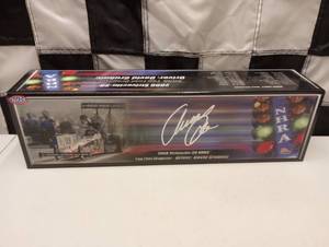 lot 405 image: NHRA Racing Champion David Grubnic  124th Scale Die Cast Top Fuel Dragster