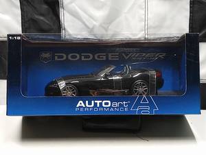 lot 499 image: Autoart Performance Dodge Viper SRT-10 118th Scale Die Cast Car