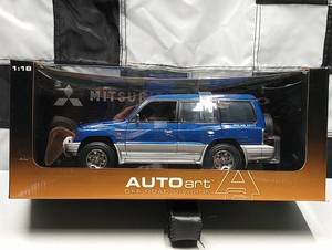 lot 500 image: Autoart Off-Road Division Mitsubishi Pajero 118th Scale Die Cast Car