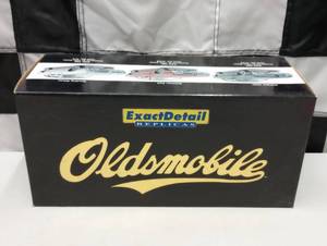 lot 506 image: Exact Detail 1968 1971 Oldsmobile Cutlass Supreme SX 118th Scale Die Cast Car