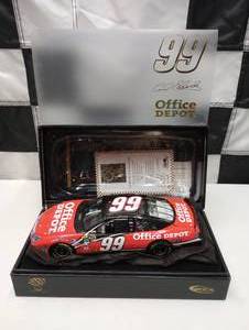 lot 518 image: Owners Elite Carl Edwards #00 Office Depot 124th Scale Die  Cast Car