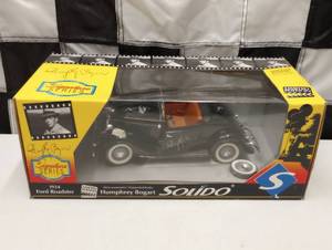 lot 524 image: Signature Series Solido 1934 Ford Roadster Humphrey Bogart Limited Edition Car