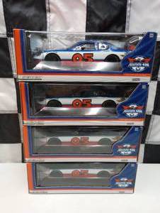 lot 530 image: Greenlight Collectibles Allstate At The Brickyard 400 124th Scale Die Cast Cars