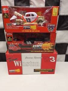 lot 575 image: Racing Champion Stock Rods 124th Scale Die Cast Cars