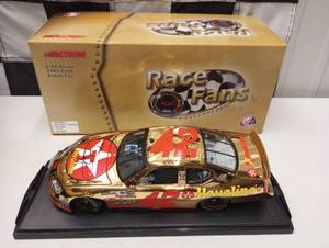 lot 583 image: Autographed Action Race fans 124 24 kt gold Jammie McMurray #42