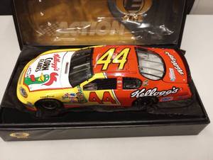 lot 591 image: Action Elite Terry Labonte #44 Kelloggs #24 0f # 408 124th Scale Die Cast Car