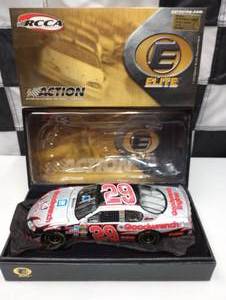 lot 599 image: Action Elite Kevin Harvick #29 GM Goodwrench Quicksilver 124th Scale Die Cast Car
