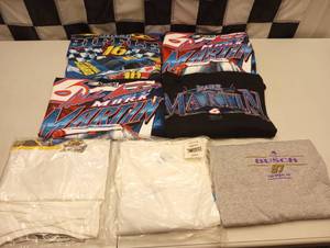 lot 618 image: Nascar Adult Large T-Shirt