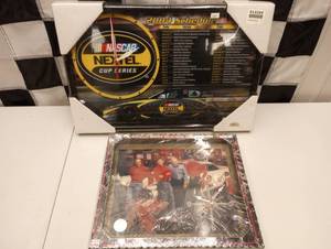 lot 650 image: Nascar Wall Clocks