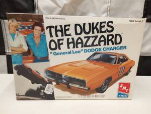 lot 657 image: Ertl Amt The Dukes Of Hazard General Lee Model Kit