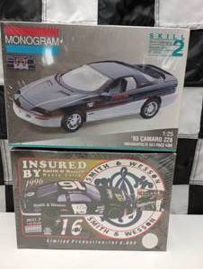 lot 665 image: Monogram 125th Scale Model Kits