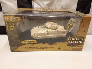 lot 680 image: Forces Of Valor U.S.M2A2 Bradley Kuwait 1991 24th Infantry Division Tank 132nd Scale Die Cast