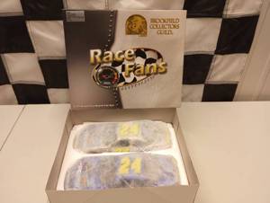 lot 745 image: Action Race Fans Jeff Gordon #24 Pepsi Star Wars III  Talladega Raced Win Version Two Stock Car Set 124th Scale Die Cast Car