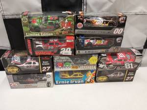 lot 748 image: Action Assorted 164th Scale Die Cast Cars