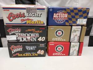 lot 751 image: Action Assorted 164th Scale Die Cast Cars
