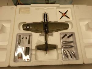 lot 827 image: gmp Military P-51D Mustang 44-14789 Missouri Armada135th Scale Die Cast Plane Limited Edition