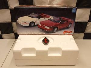 lot 836 image: gmp 1989 Mustang GT 118th Scale Die Cast Car