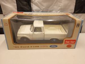 lot 851 image: Sun Star 1965 Ford F100 118th Scale Die Cast