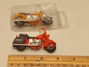 lot 856 image: Muscle Machine 118th Scale Motorcycles & Pedal Scrapers Bicycles Die Cast