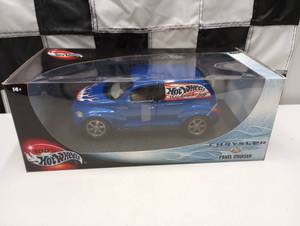 lot 918 image: Hot Wheels Chrysler Panel Cruiser 118th Scale Die Cast