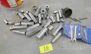 lot 16 image: Lot of sockets, 14 to 12 inch